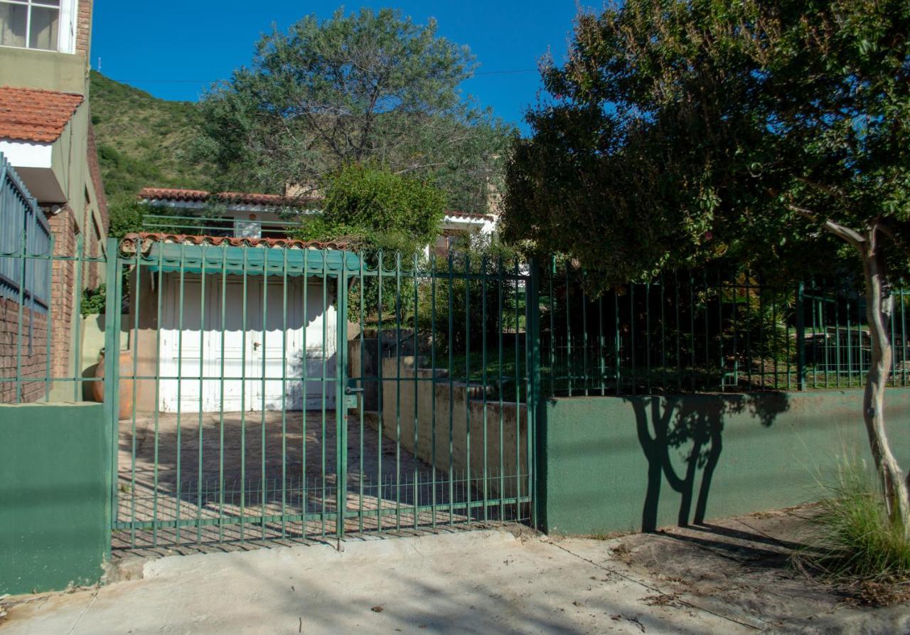 Casa En Centro De Carlos Paz Con Pileta Holiday home *