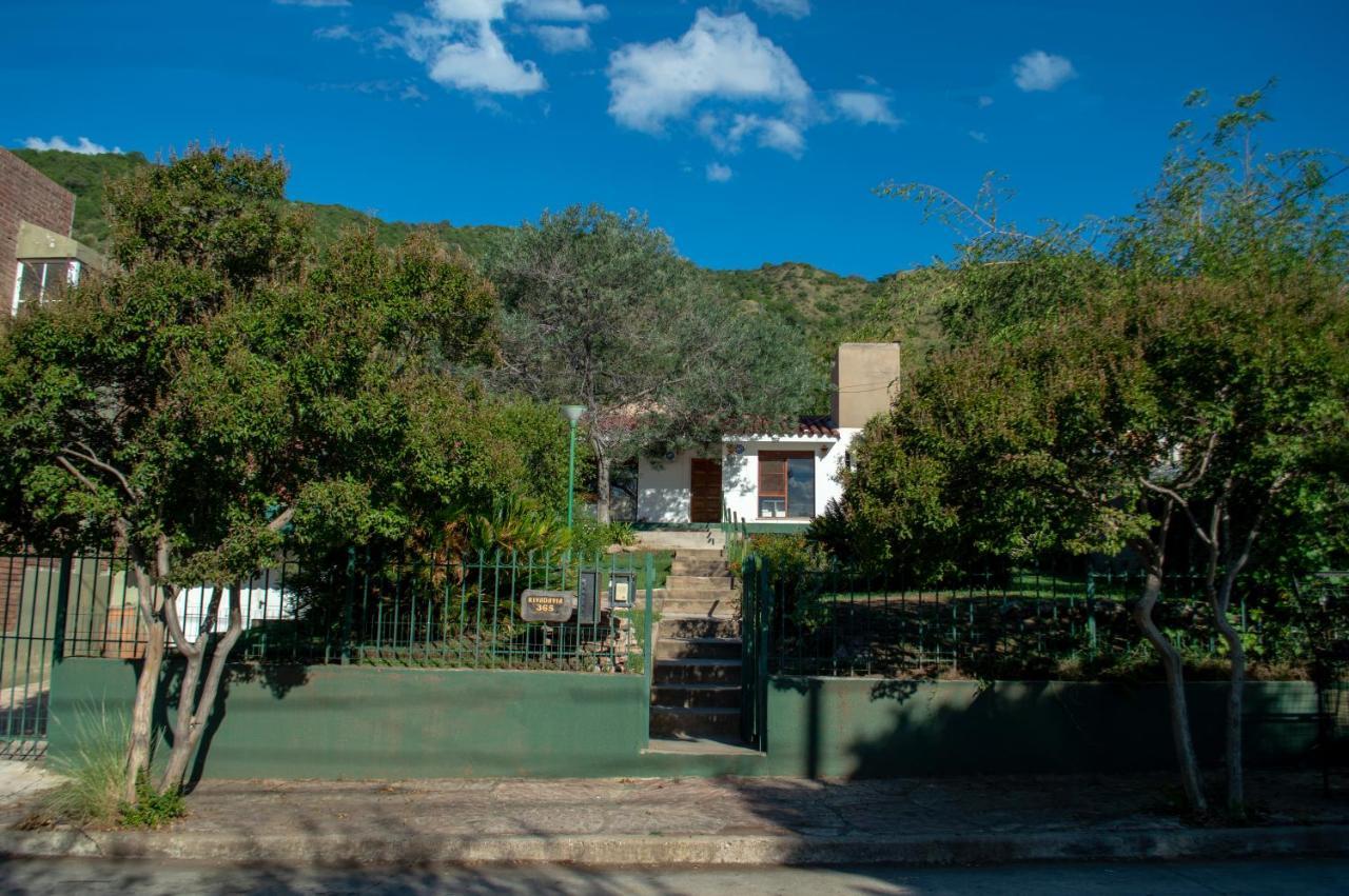 Holiday home Casa En Centro De Carlos Paz Con Pileta *